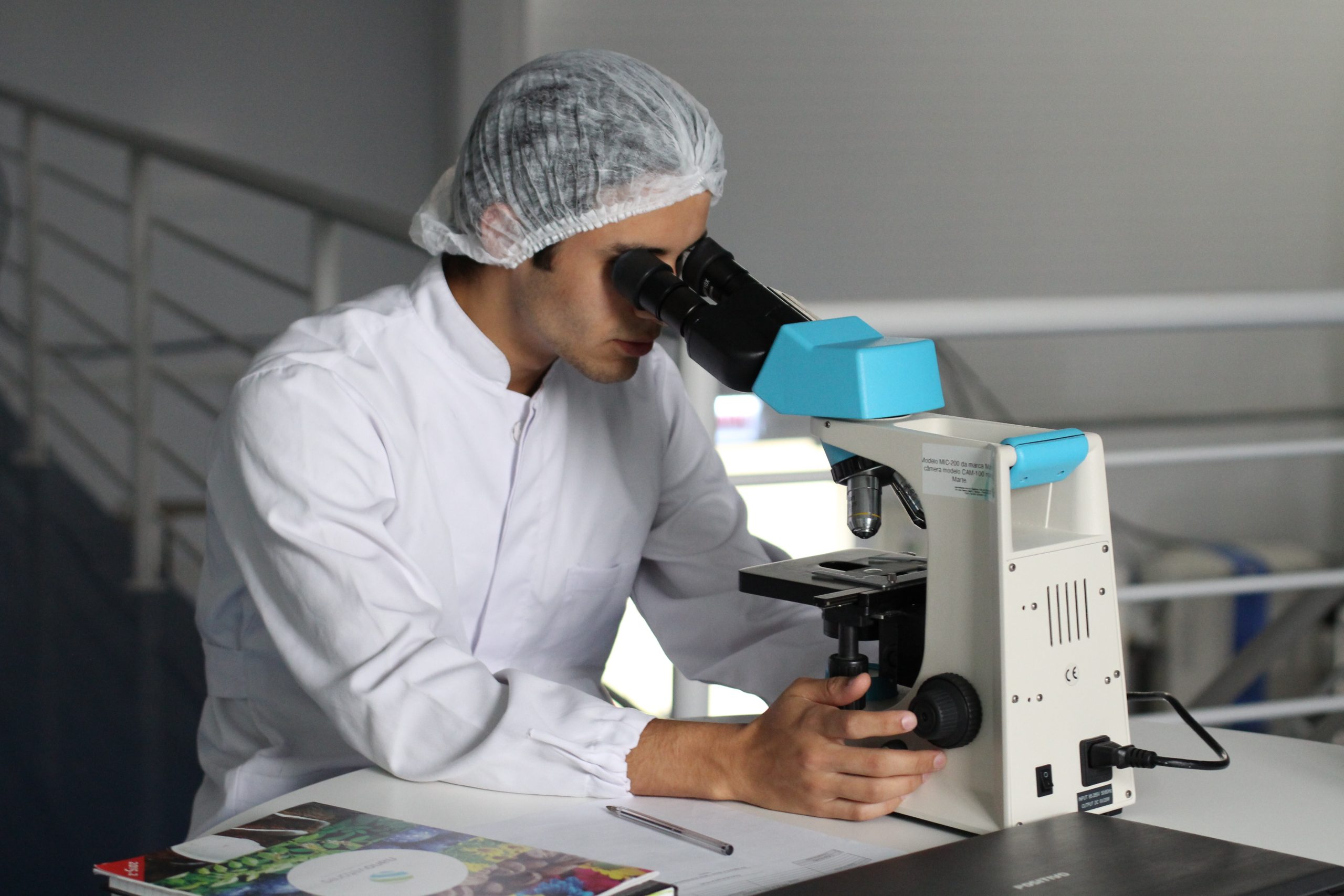 CJC-1295 vs Ipamorelin: Research Comparison